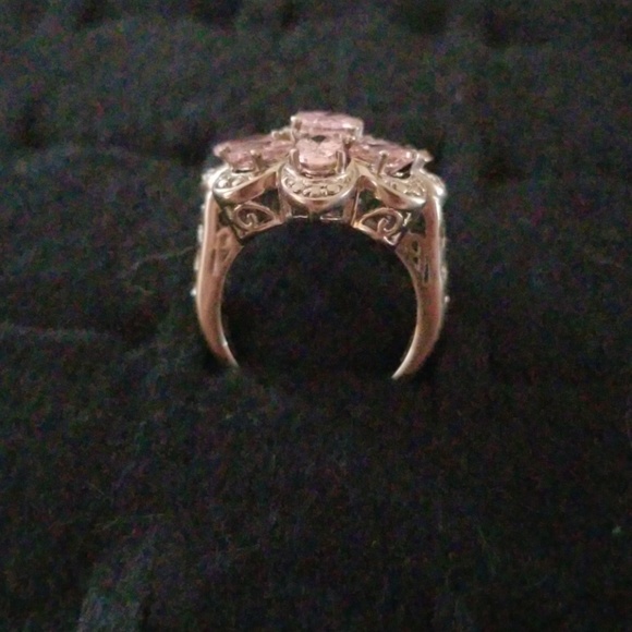 Ring - Picture 3 of 3